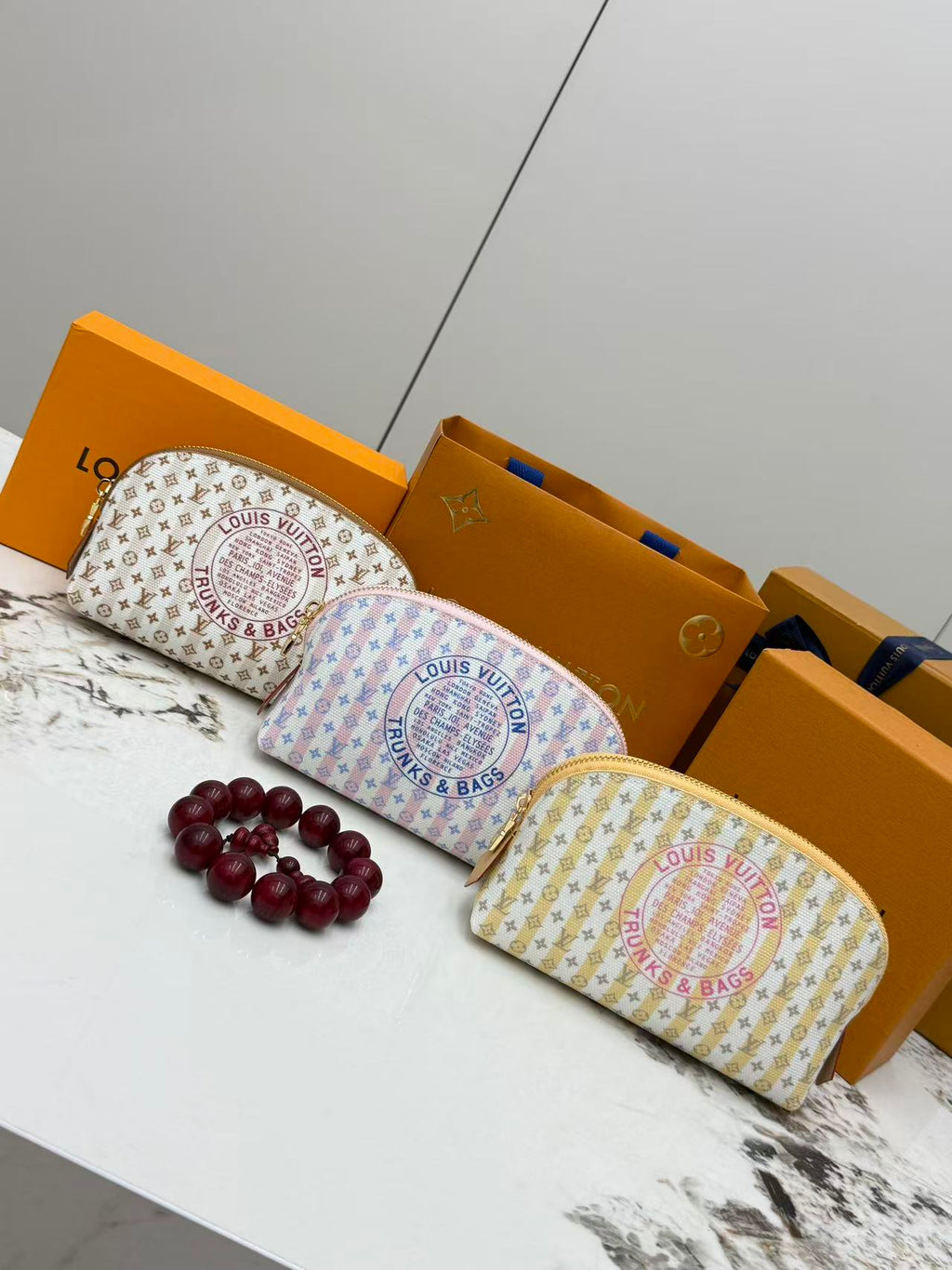 Jetset Tote & Pouch