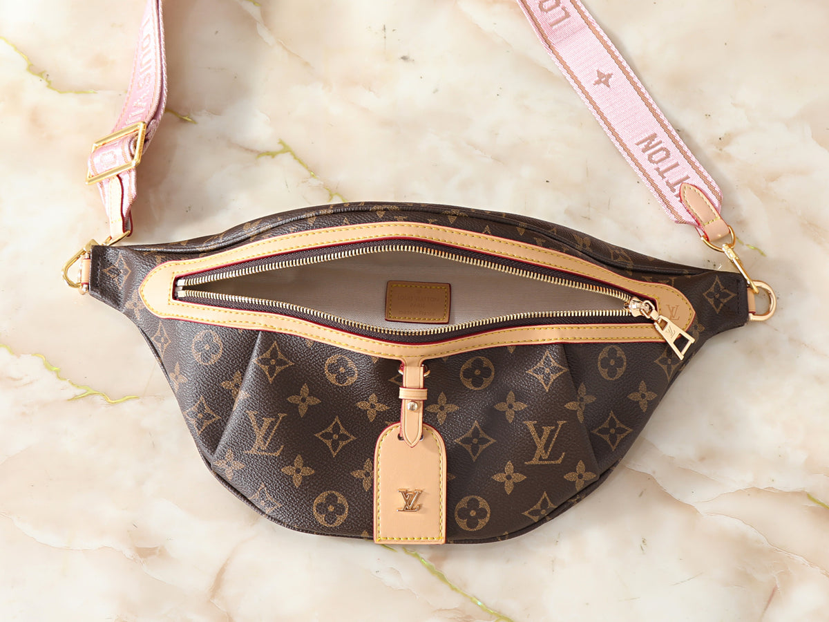 Soft, sweet, and effortlessly stylish, the Pink Petal Bum Bag brings a feminine touch to your everyday look. The blush‑pink strap pairs beautifully with classic monogram canvas, creating a chic hands‑free bag you’ll reach for again and again. Ideal for brunch, shopping, and casual outfits.